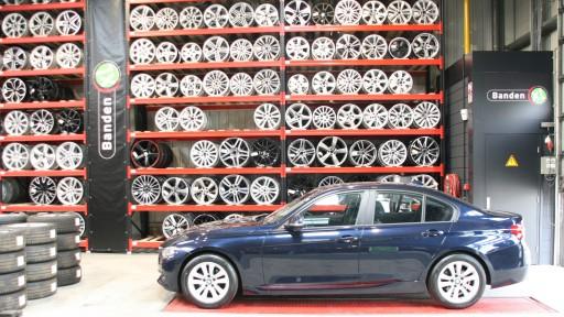 Set 17 inch originele BMW 3-serie velgen gemonteerd bij Banden XL.jpg
