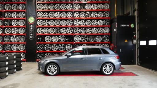 Set 17 inch originele Audi A3 velgen gemonteerd bij Banden XL Dordrecht.JPG