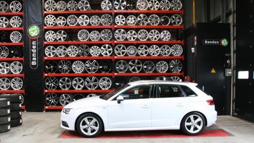 Set 17 inch originele Audi A3 velgen gemonteerd bij Banden XL.jpg