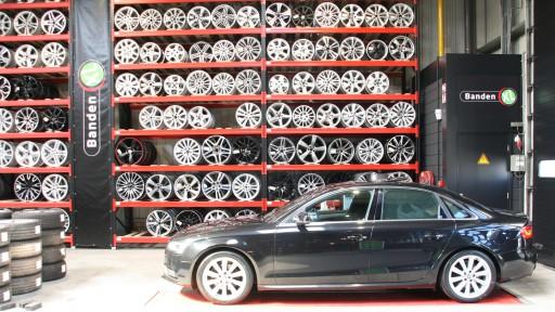 Set 18 inch originele Audi A4 lichtmetalen velgen gemonteerd bij Banden XL.jpg