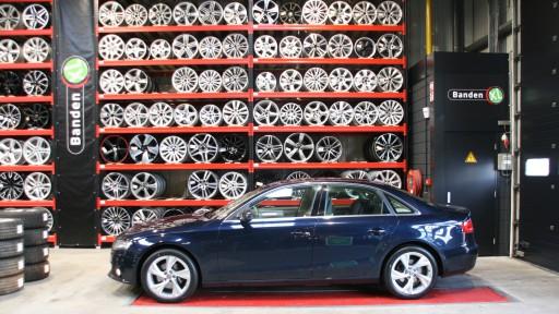 Set 18 inch originele Audi A4 velgen gemonteerd bij Banden XL.jpg