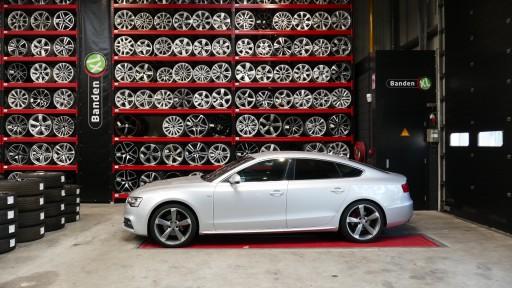 Set 19 inch Rotor velgen gemonteerd onder de Audi A5 bij Banden XL.JPG