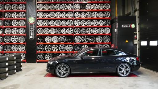 Set 20 inch Audi Performance velgen gemonteerd op deze Audi A5 bij Banden XL.JPG