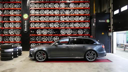 Set originele 21 inch Audi RS6 velgen, winterset gemonteerd bij Banden XL Dordrecht.JPG