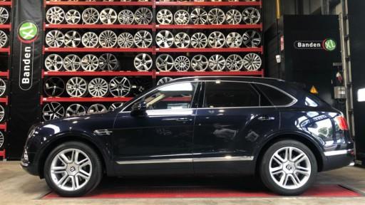 Set 21 inch originele Bentley Bentayga velgen gemonteerd bij Banden XL.jpg