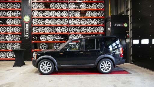 Set 20 inch originele Land Rover Discovery velgen gemonteerd bij Banden XL Dordrecht.JPG